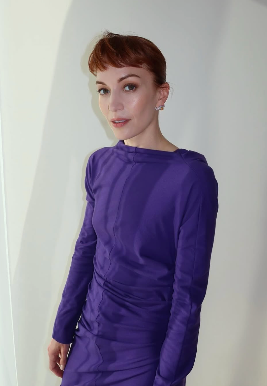 Britt Lower wears the Maria wave earrings in LA on the Emmy’s weekend, styled by Rose Ford.