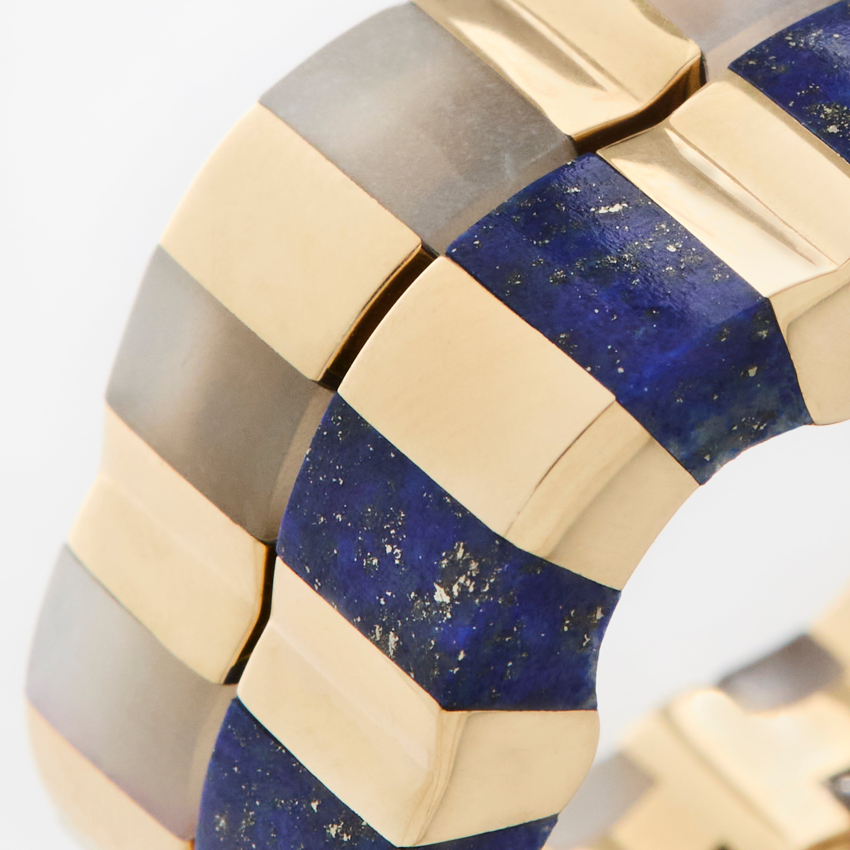 Lapis Lazuli ring designed by Isabel Delgado crafted in gold