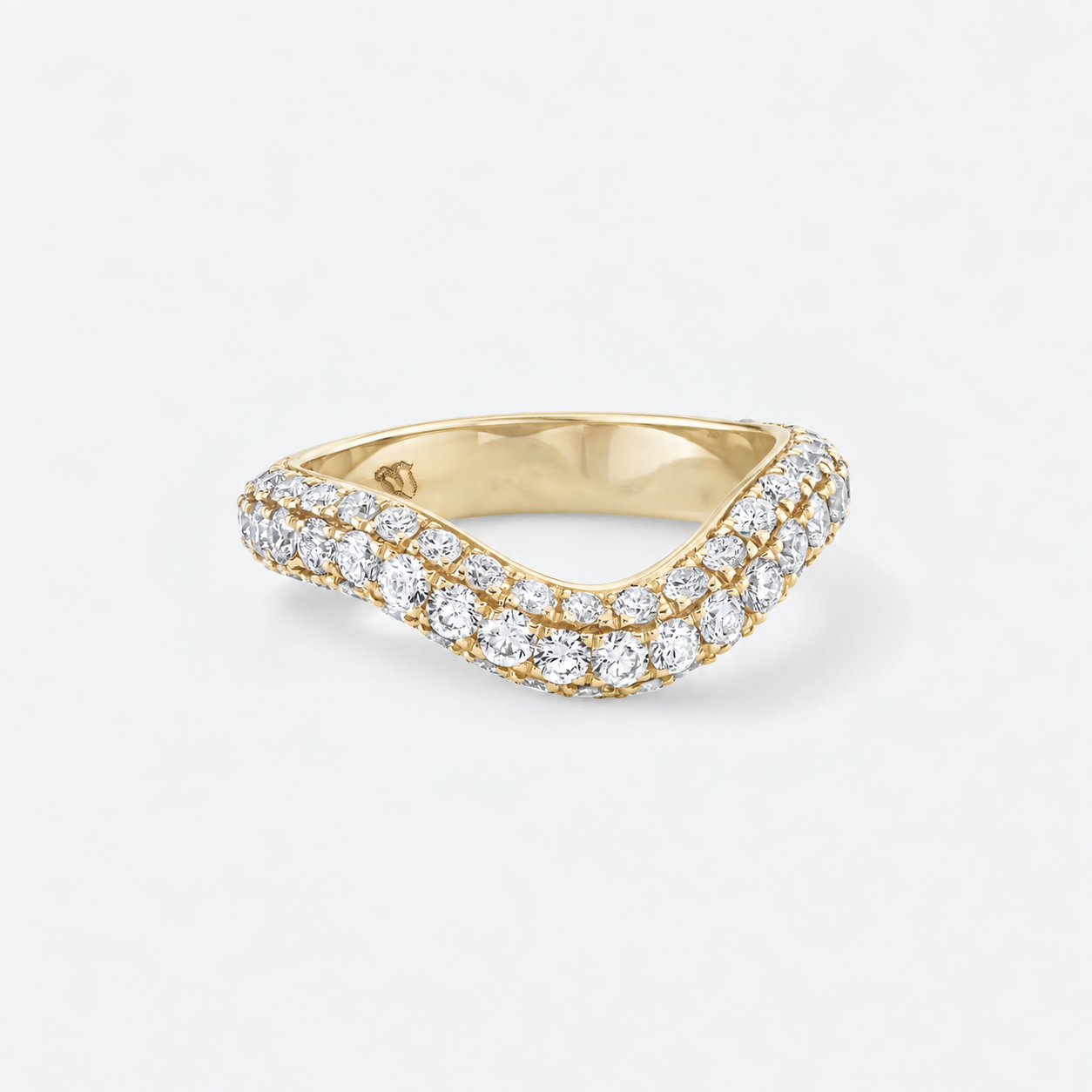 wave diamond ring in yellow gold with diamonds