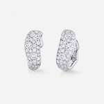 Waved shaped diamond huggies with scattered diamonds in different sizes