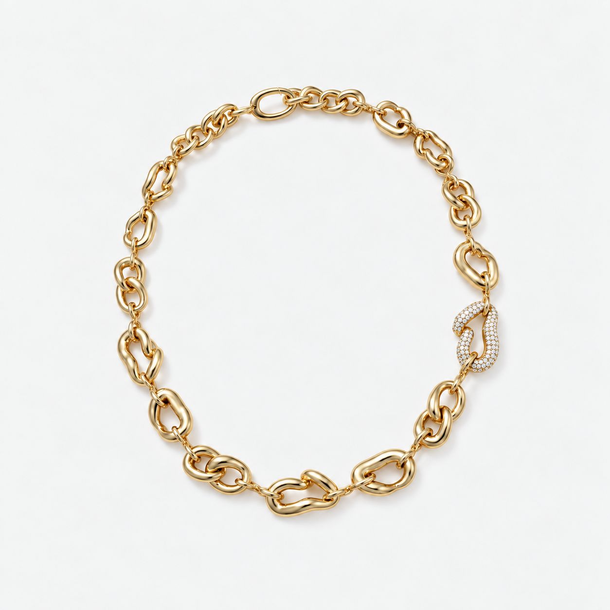 chain with different shapes in yellow gold