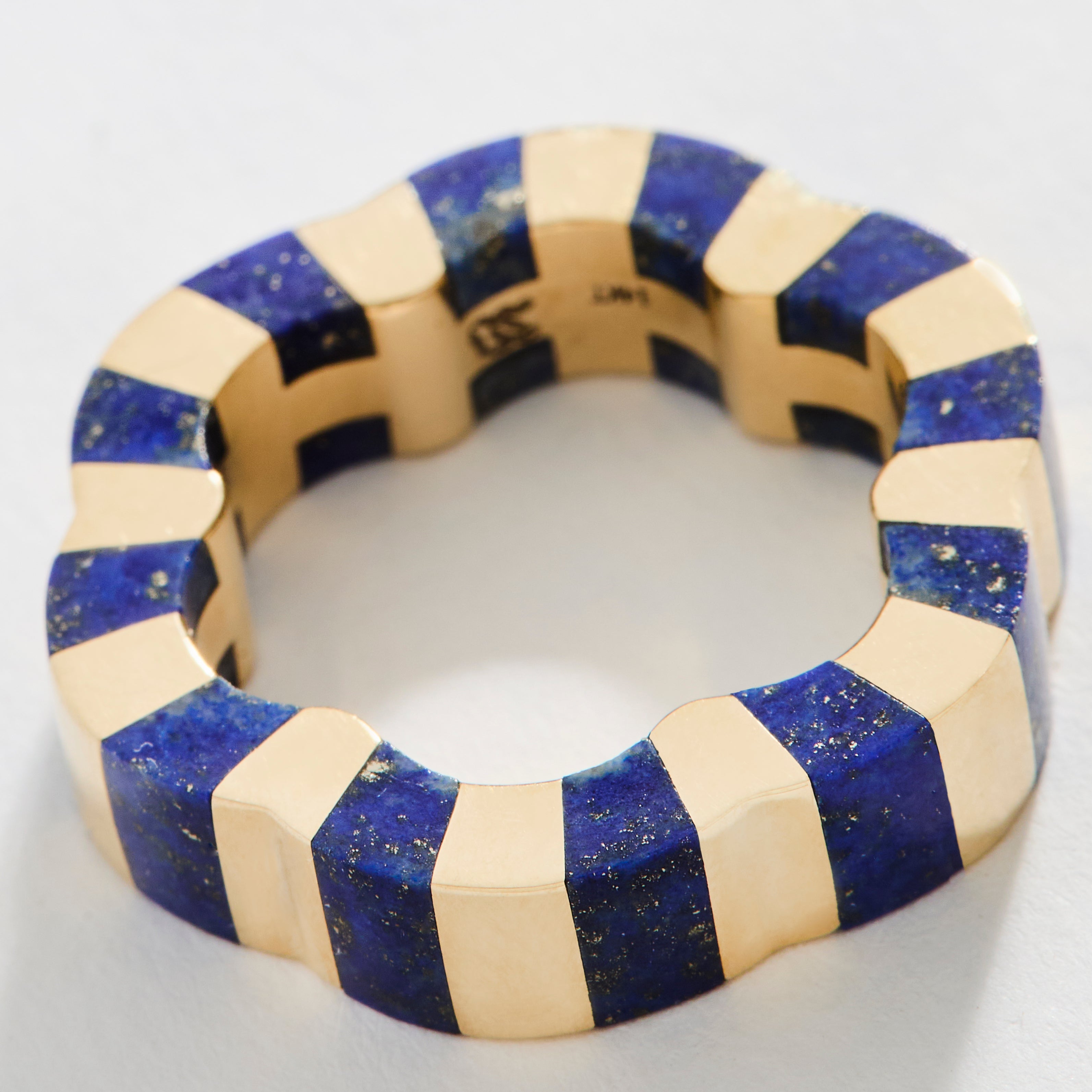 Lapis Lazuli carved ring with gold designed by Isabel Delgado